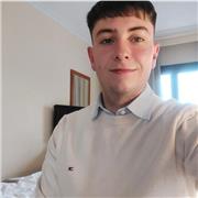 ¿Necesitas ayuda en asignaturas de ciencias sociales o economía? Puedes contar conmigo.